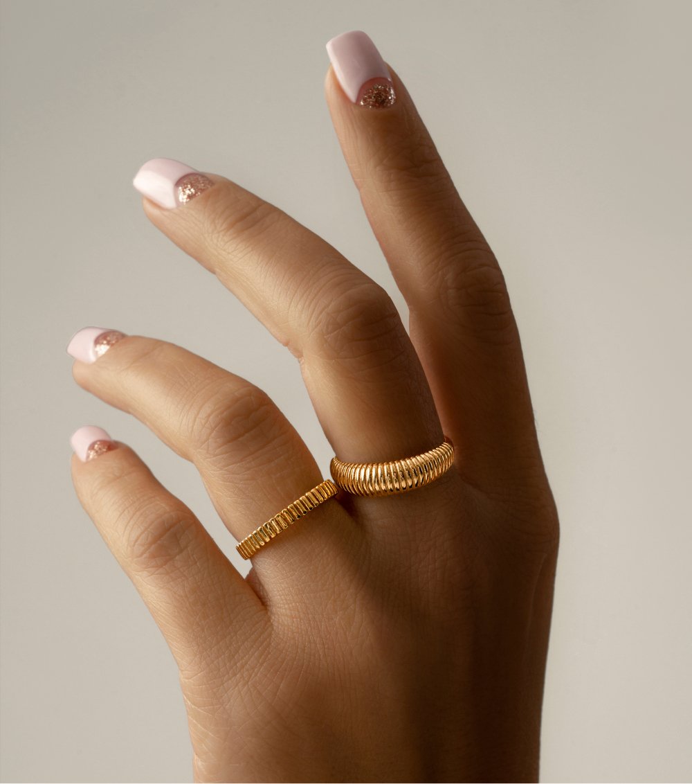 About | Saras Fine Jewellery | Minimal. 18ct Gold.Everyday Luxury