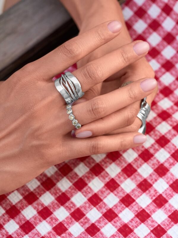 Nyra Ring